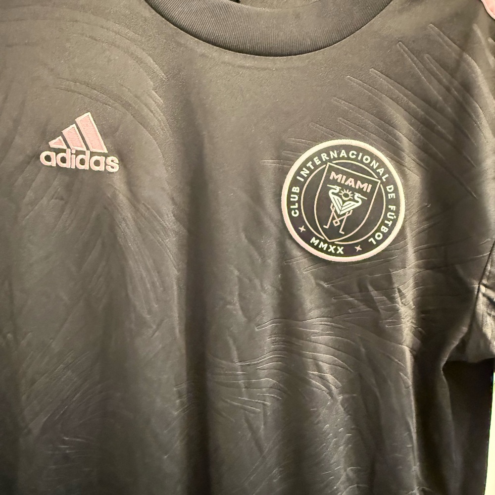 Adidas Inter Miami Black & Pink Jersey Small